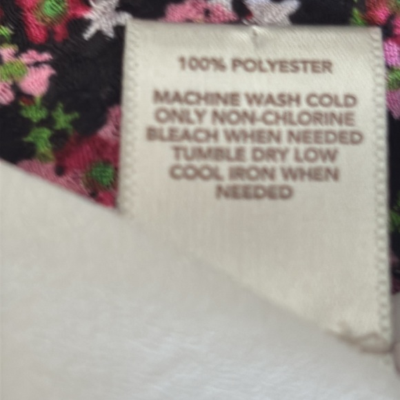 LOFT | Women's White Sleeveless Top pleated front - Picture 11 of 11